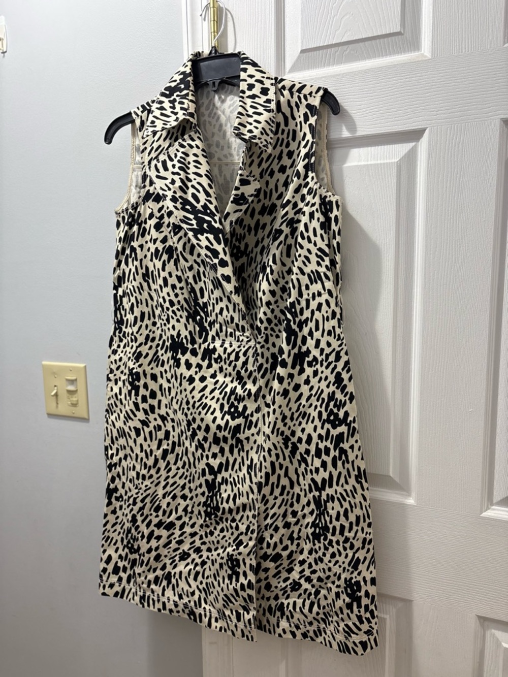 Lafayette 148 New York Black and Cream Sleeveless Animal Print Dress- NO BELT